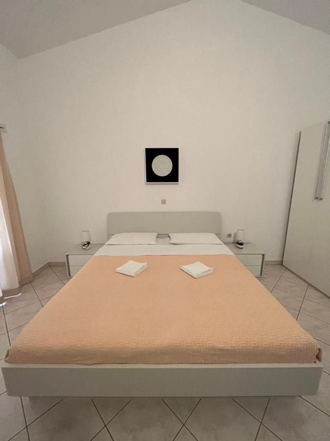 Apartments Filip Fažana エクステリア 写真