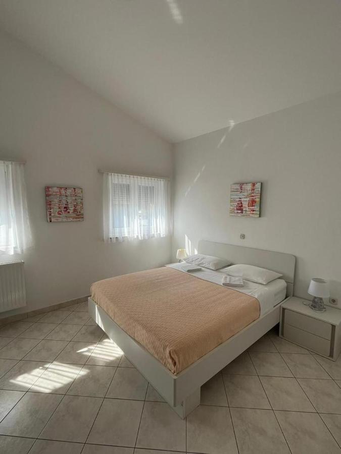 Apartments Filip Fažana エクステリア 写真