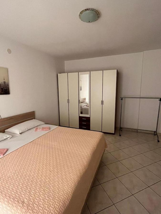 Apartments Filip Fažana エクステリア 写真